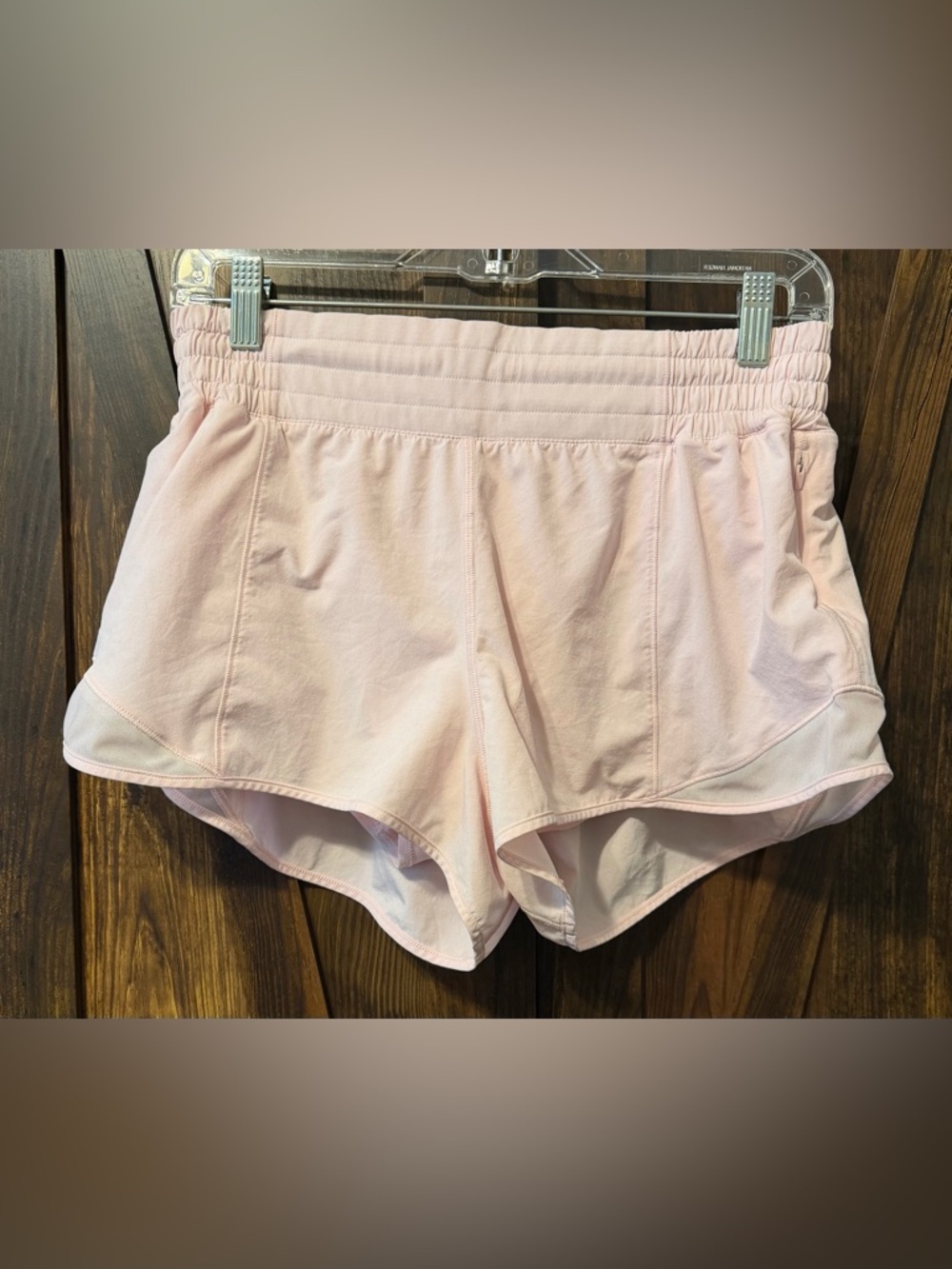 085 Lululemon Hotty Hot High-Rise Lined Short 2.5" EUC
